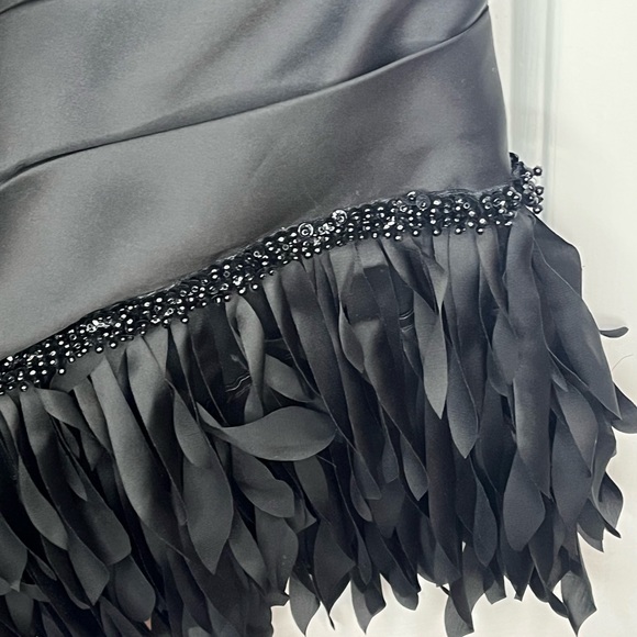 JS Collections Strapless Black Fringe Beaded Ruched Gown with Feathers Size 4 - Picture 3 of 5